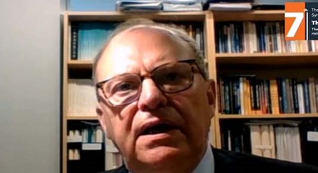 What are the successes of and risks for post-communist Central Europe? (βιντεοσκοπημένο μήνυμα) What are the successes of and risks for post-communist Central Europe? (βιντεοσκοπημένο μήνυμα)