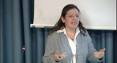 Γλωσσική Κατάκτηση: Ο ρόλος της θεωρίας και μερικές παρεξηγήσεις Γλωσσική Κατάκτηση: Ο ρόλος της θεωρίας και μερικές παρεξηγήσεις