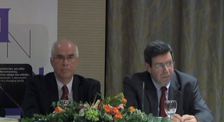 Ξένοι και ελληνικό κράτος: Τα «κακομαθημένα παιδιά της ιστορίας» φέρνουν τους «επιτηρητές σε απόγνωση» Ξένοι και ελληνικό κράτος: Τα «κακομαθημένα παιδιά της ιστορίας» φέρνουν τους «επιτηρητές σε απόγνωση»