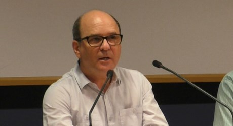 Ποδόσφαιρο, λογοτεχνία και υπανάπτυξη Ποδόσφαιρο, λογοτεχνία και υπανάπτυξη